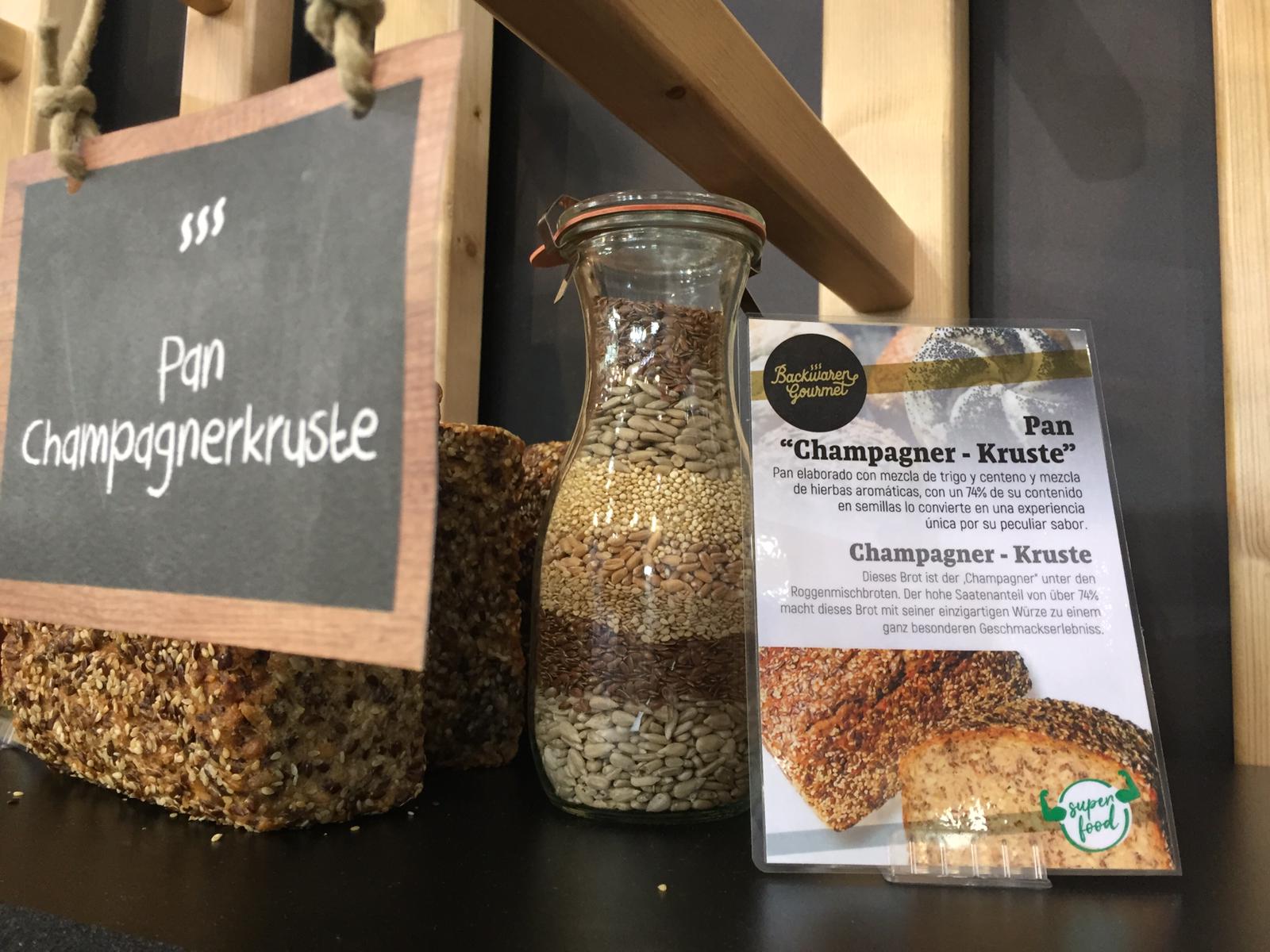 Saaten, Saaten und noch mehr Saaten sind in diesem besonderen Brot “CHAMPAGNER-KRUSTE” enthalten. Also Brot mit Saaten oder Saaten mit Brot – das ist hier die Frage.