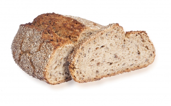 Lockeres, saftiges Weizenmischbrot mit kräftigem Geschmack und vielen Ballaststoffen, hergestellt mit 3-Stufen Natursauerteig.