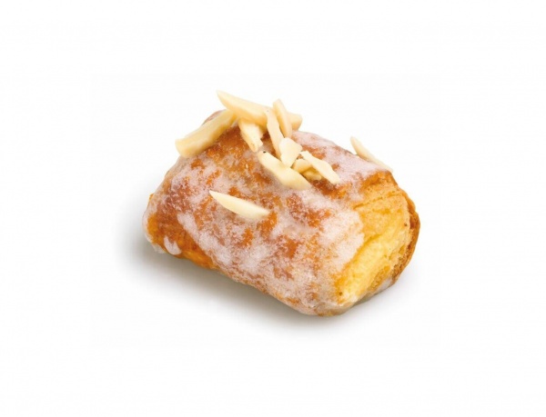 Masa hojaldrada de color dorado, rellena de
crema pastelera. Un delicioso bocado para 
disfrutar en cualquier momento. No necesita 
fermentación, solo hornear y listo para servir.